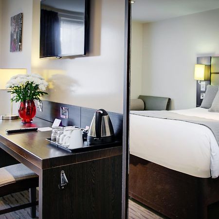 Premier Inn Huddersfield West Eksteriør bilde