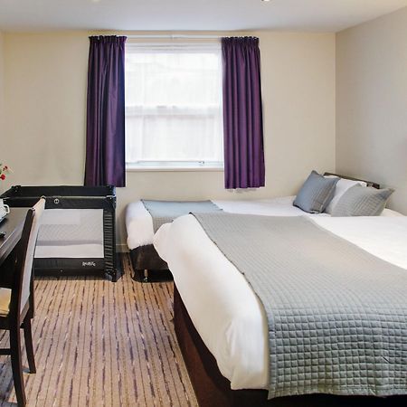 Premier Inn Huddersfield West Eksteriør bilde