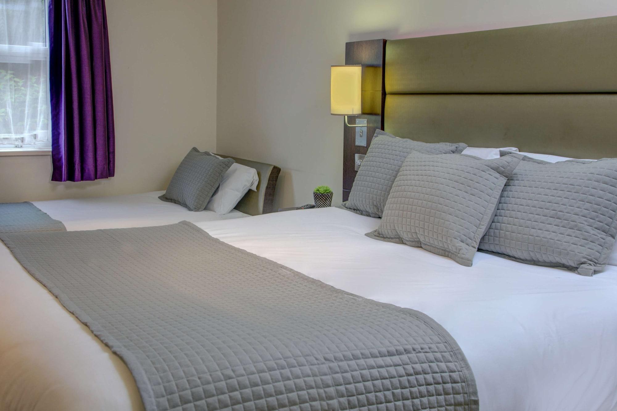Premier Inn Huddersfield West Eksteriør bilde