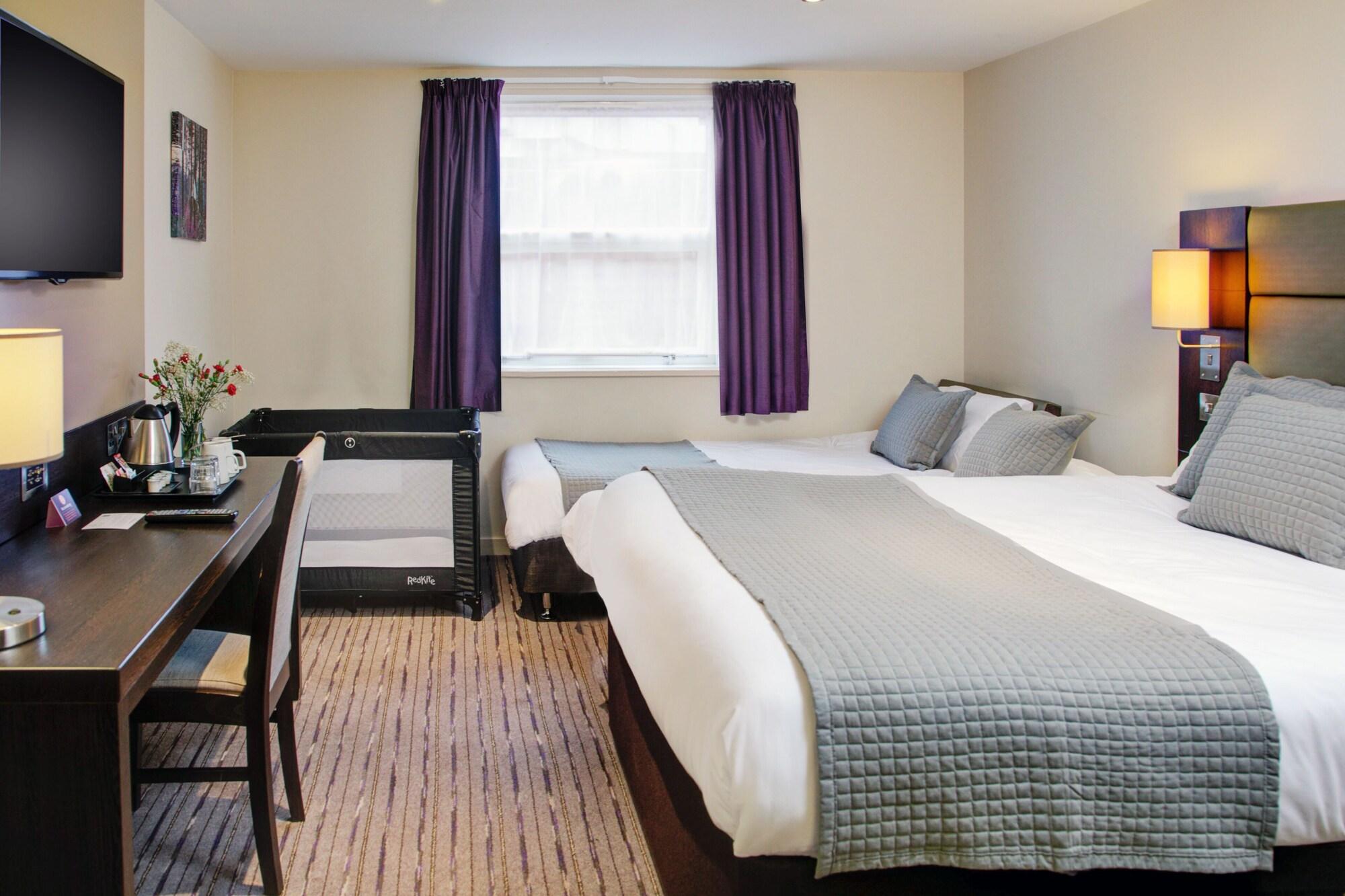 Premier Inn Huddersfield West Eksteriør bilde