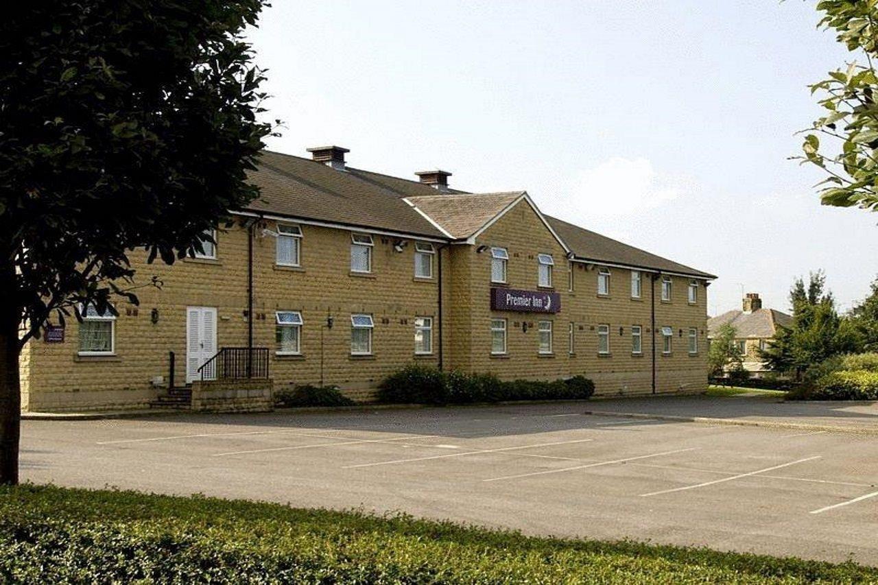 Premier Inn Huddersfield West Eksteriør bilde