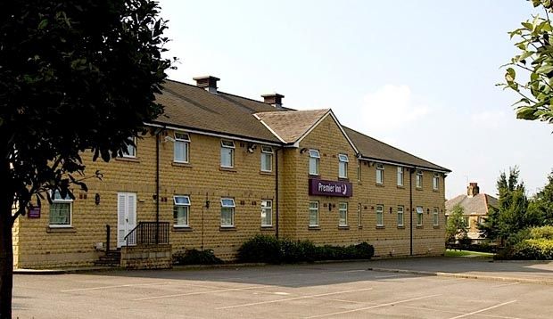 Premier Inn Huddersfield West Eksteriør bilde